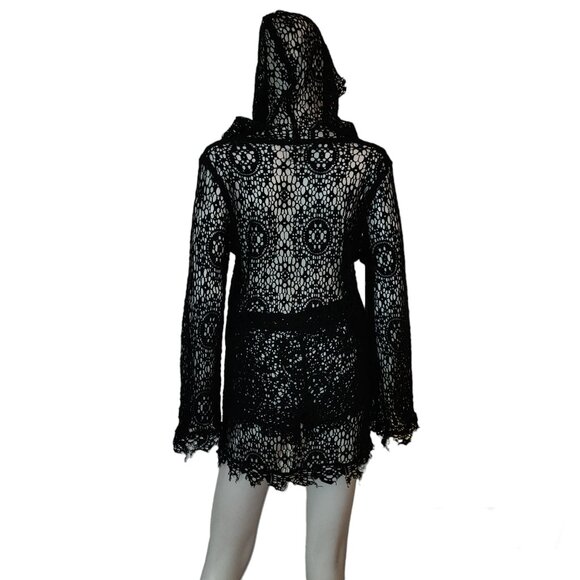 Nightcap by Carisa Rene Crochet Swim Cover Up Set with Shorts - Picture 5 of 10